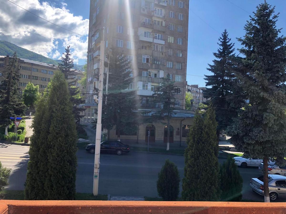 Valda Hotel On Tumanyan Vanadzor Exteriör bild